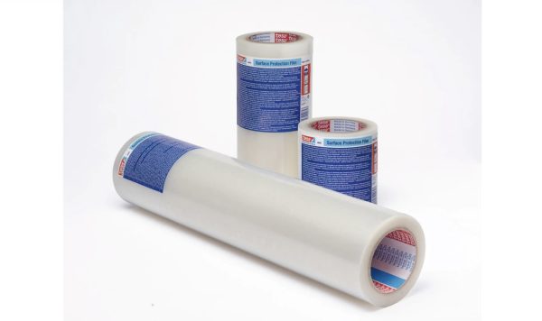 tesa® 4848 PV1 Film de protection de surface transparent pour grandes surfaces dans les applications automobiles et de peinture